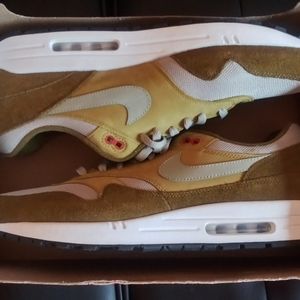 Nike Air max 1 "Green curry"